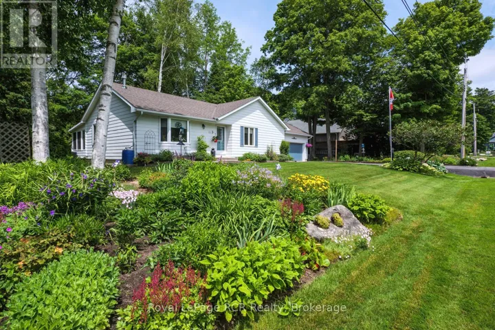 11 GRAHAM CRESCENT, South Bruce Peninsula, Ontario N0H2G0
