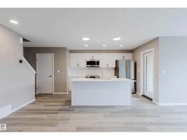20418 15A AV NW, Edmonton, Alberta T6M2P7