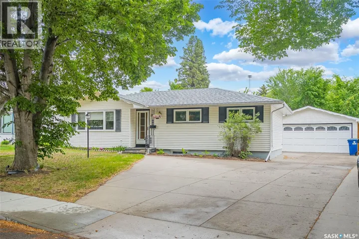 1317 East CENTRE, Saskatoon, Saskatchewan S7J3A8