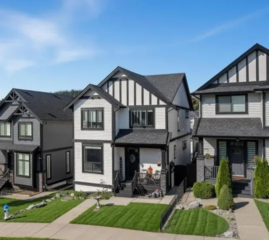 36051 EMILY CARR GREEN, Abbotsford, British Columbia V3G0G1