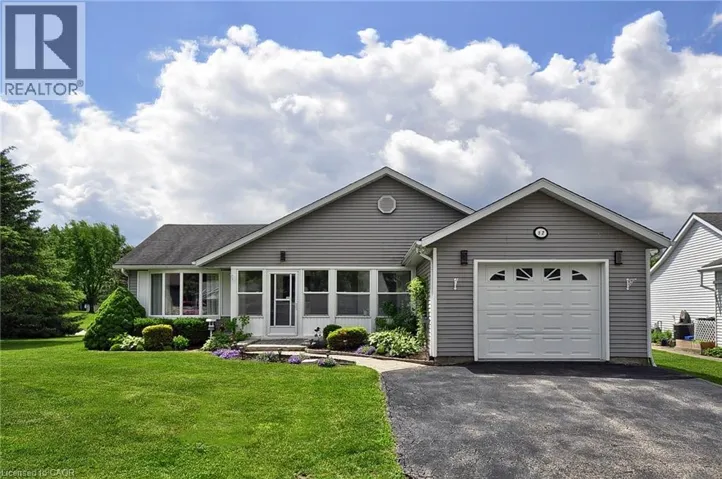 12 HEATH Place, New Hamburg, Ontario N3A2E7
