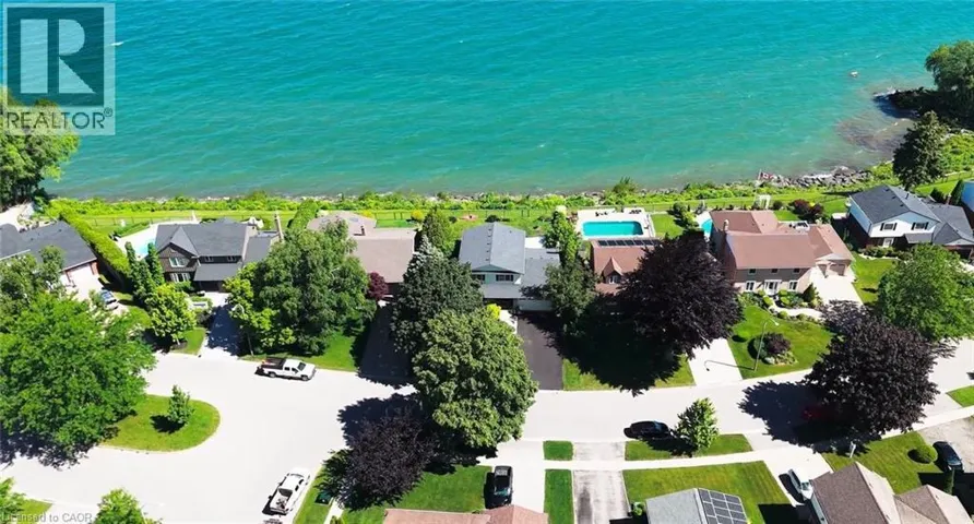 15 CHEVAL Drive, Grimsby, Ontario L3M4P3