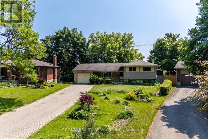 285 THORNCREST DRIVE, Waterloo, Ontario N2L4L2