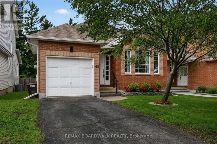 48 MARICONA WAY, Ottawa, Ontario K2T1H2