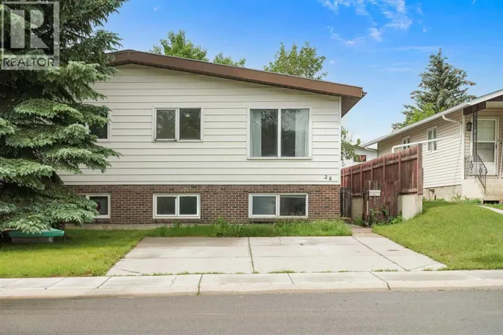 28 Cayuga Crescent W, Lethbridge, Alberta T1K5H5