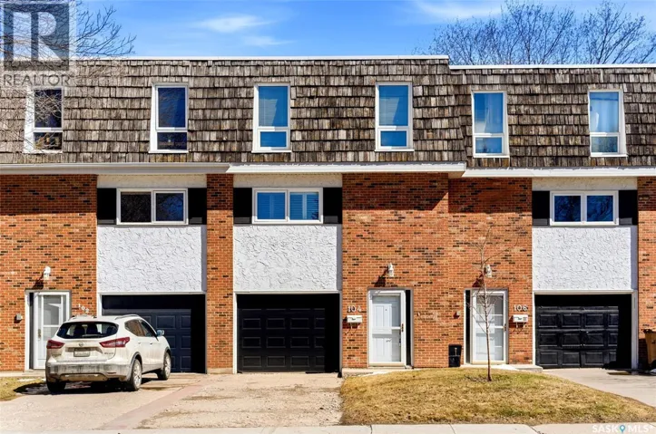 104 Lockwood ROAD, Regina, Saskatchewan S4S3G2