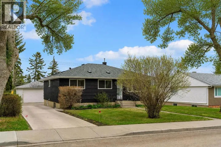 254 Hendon Drive NW, Calgary, Alberta T2K1Z5