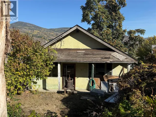 1422 Green Avenue Lane, Trail, British Columbia V1R4K2