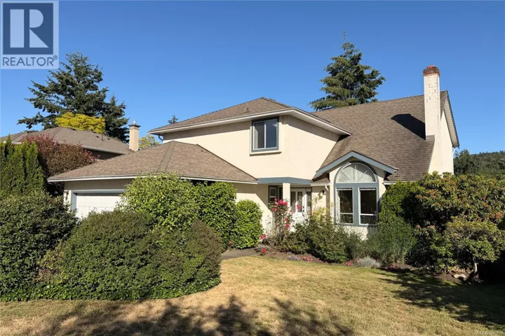 4767 Elliot Pl, Saanich, British Columbia V8Y3E4