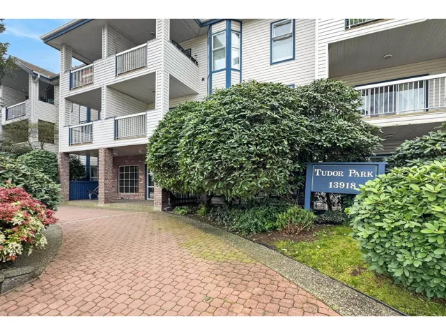 116 13918 72 AVENUE, Surrey, British Columbia V3W0T4
