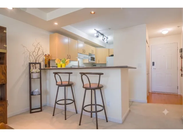 303 20200 56 AVENUE, Langley, British Columbia V3A8S1