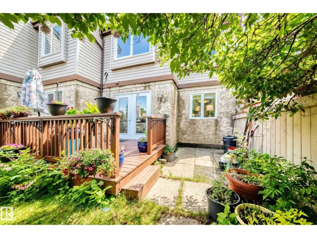 102 ROYAL TC NW, Edmonton, Alberta T6J4R2