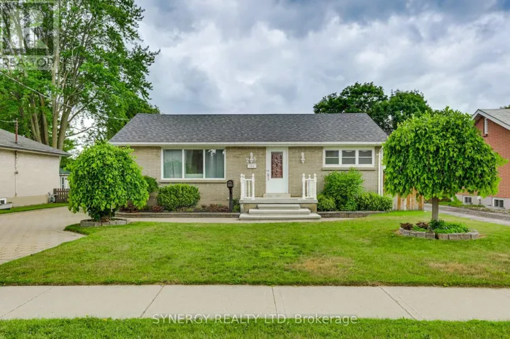 266 ADELAIDE STREET, Strathroy-Caradoc (SW), Ontario N7G2V8