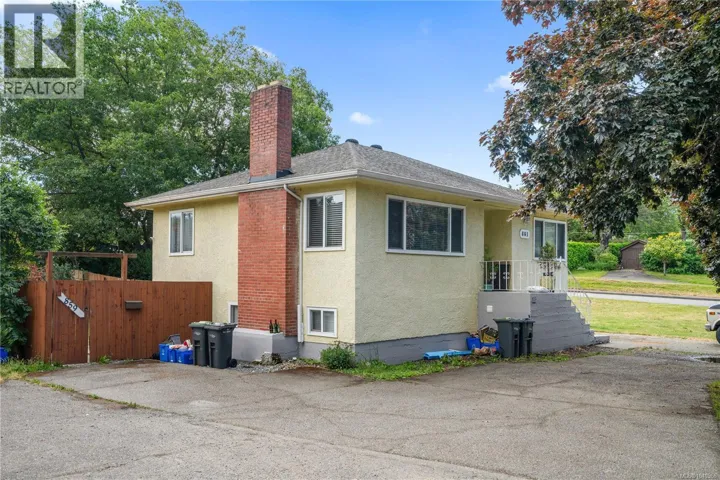 861 Tillicum Rd, Esquimalt, British Columbia V9A1Z7