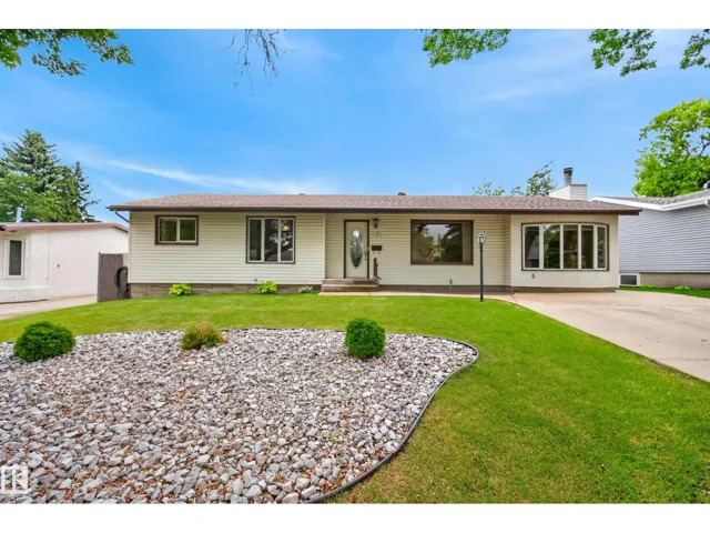 121 CEDAR ST, Sherwood Park, Alberta T8A2E7