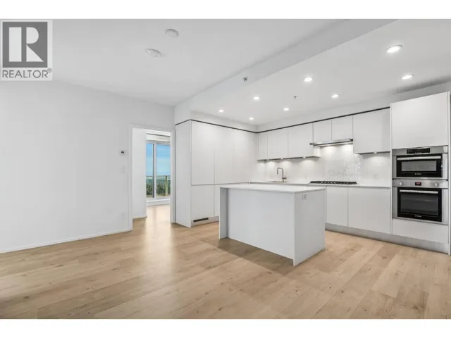 4405 3833 EVERGREEN PLACE, Burnaby, British Columbia V3J0M2
