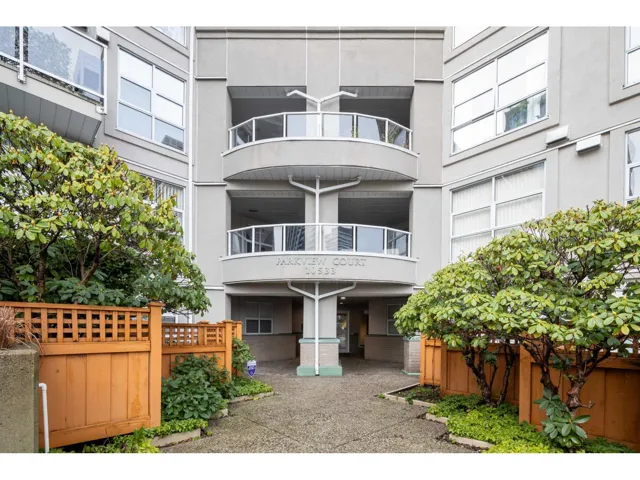313 10533 UNIVERSITY DRIVE, Surrey, British Columbia V3T5T7