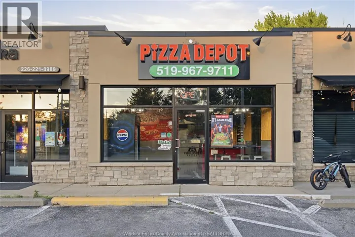 4310 HOWARD AVENUE, Windsor, Ontario N9G1P4