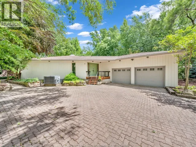 8850 MALDEN ROAD, LaSalle, Ontario N9J2V8