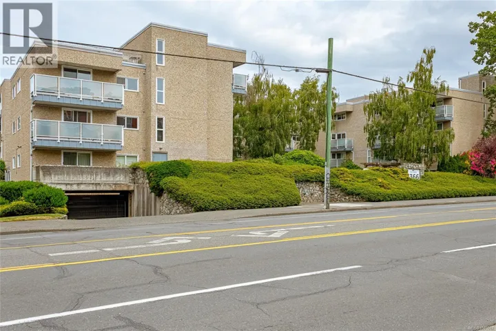 305 1366 Hillside Ave, Victoria, British Columbia V8T2B5