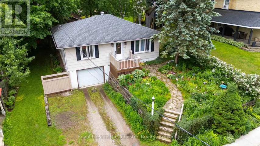 255 ROWE STREET, Arran-Elderslie, Ontario N0G2N0
