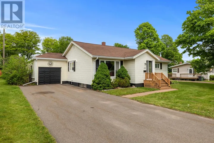215 Maple Avenue, Summerside, Prince Edward Island C1N2H1