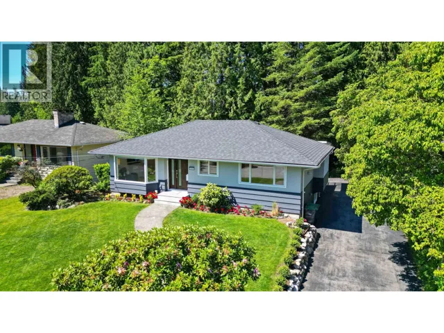 3581 BLUEBONNET ROAD, North Vancouver, British Columbia V7H1K4
