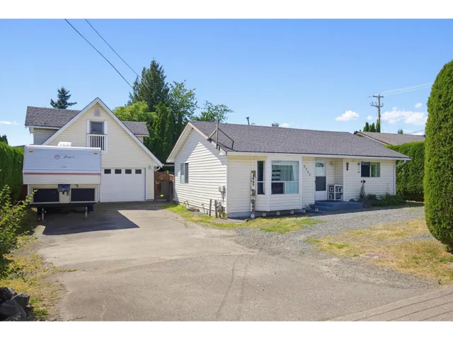 8585 BROADWAY STREET, Chilliwack Proper South, Chilliwack, British Columbia V2P5V4
