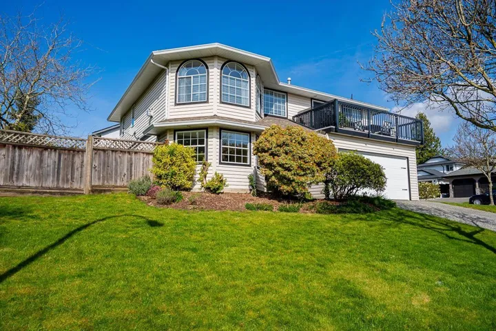 6031 189A STREET, Surrey, British Columbia V3S8A3