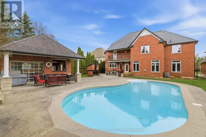 2 - 7222 CLAYTON WALK, London South (South V), Ontario N6P1W1