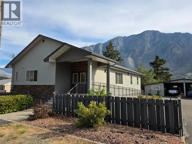 421 9th Avenue, Keremeos, British Columbia V0X1N3