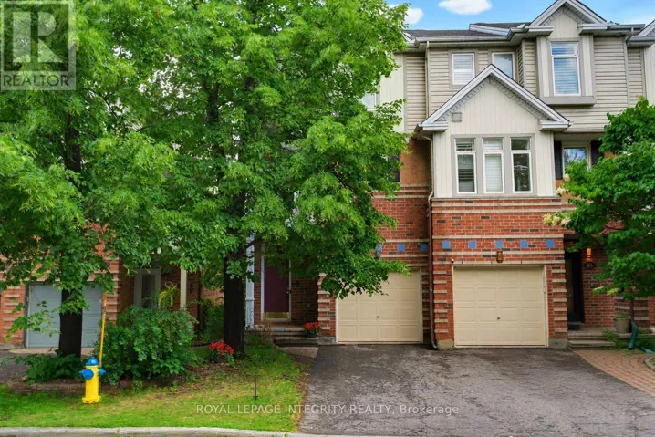 81 ROBINSON AVENUE, Ottawa, Ontario K1N8N8