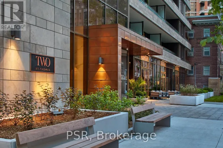 2406 - 2 ST THOMAS STREET, Toronto (Bay Street Corridor), Ontario M5S2Z1