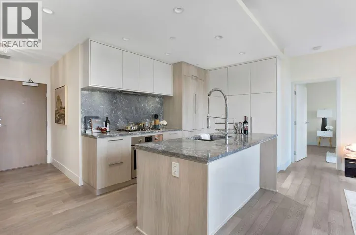 2801 680 SEYLYNN CRESCENT, North Vancouver, British Columbia V7J0B5