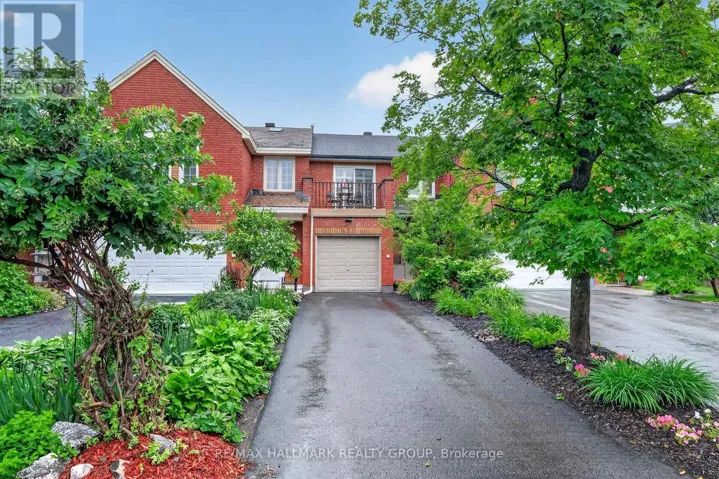 162 DUNBARTON COURT, Ottawa, Ontario K1K4L6
