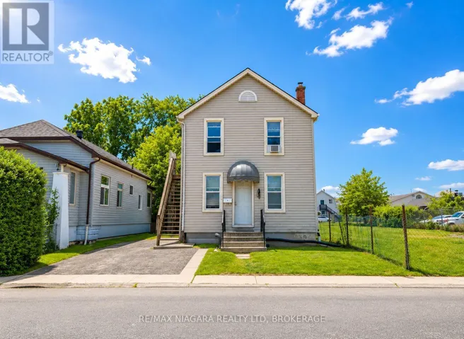 4 MANCHESTER AVENUE, St. Catharines (Haig), Ontario L2R1N8