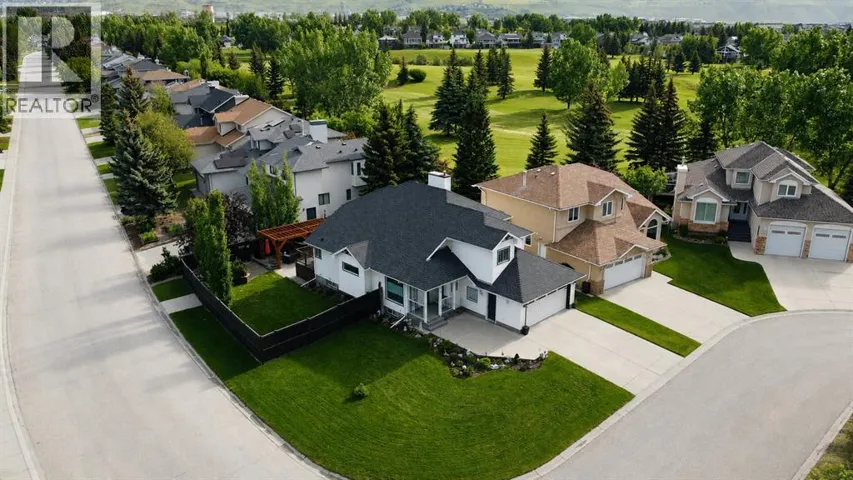 201 Riverview Green, Cochrane, Alberta T4C1K3