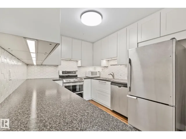 #705 9940 112 ST NW, Edmonton, Alberta T5K1L8
