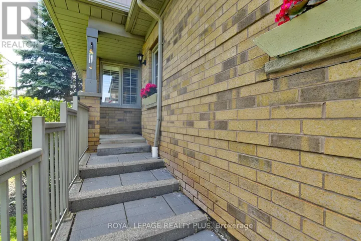 1 - 5658 GLEN ERIN DRIVE, Mississauga (Central Erin Mills), Ontario L5M6C4