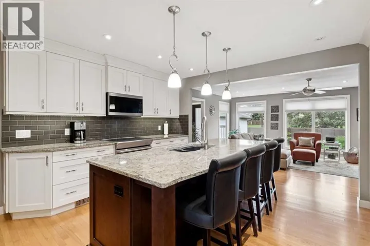 228 Brookgreen Drive SW, Calgary, Alberta T2W2T8