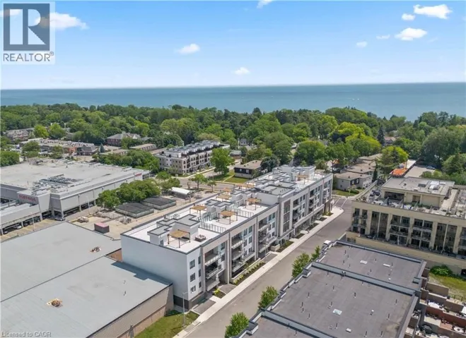 123 MAURICE Drive Unit# 303, Oak Flats, Ontario L6K2W6