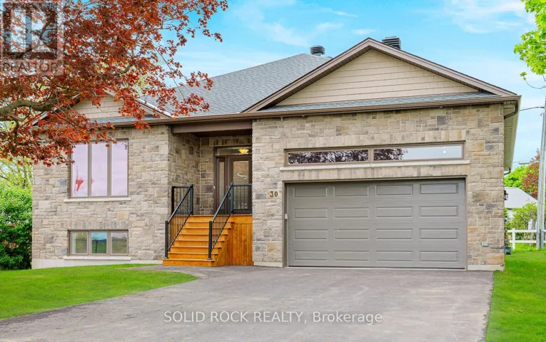 30 LAKEVIEW DRIVE, South Dundas, Ontario K0E1K0