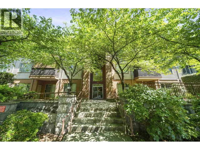 105 6688 BURLINGTON AVENUE, Burnaby, British Columbia V5H3M9