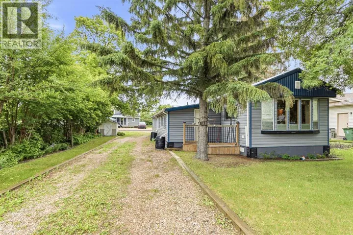 115 1 Street W, Lashburn, Saskatchewan S0M1H0