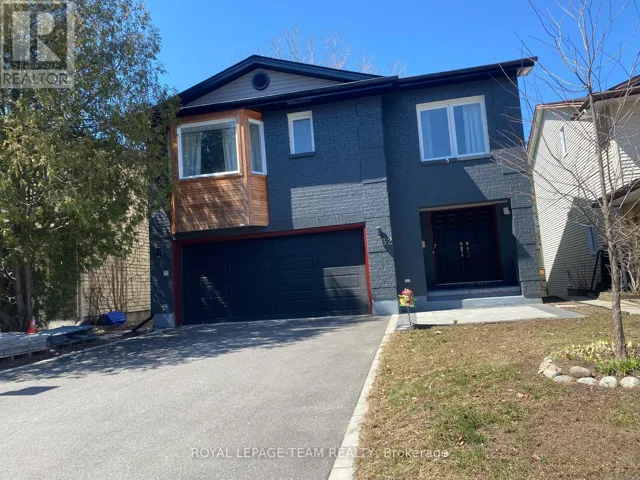 B - 32 HACKETT STREET, Ottawa, Ontario K1V0P7