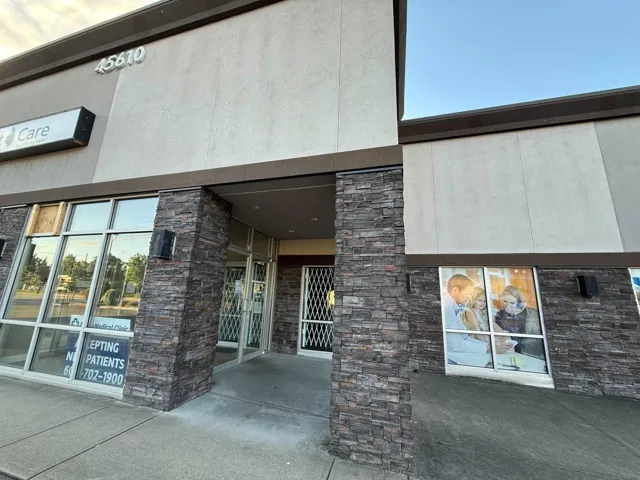 202 45610 YALE ROAD, Chilliwack Proper South, Chilliwack, British Columbia V2P2N2