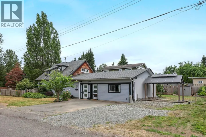 3863 Howard Ave, Royston, British Columbia V0R2V0