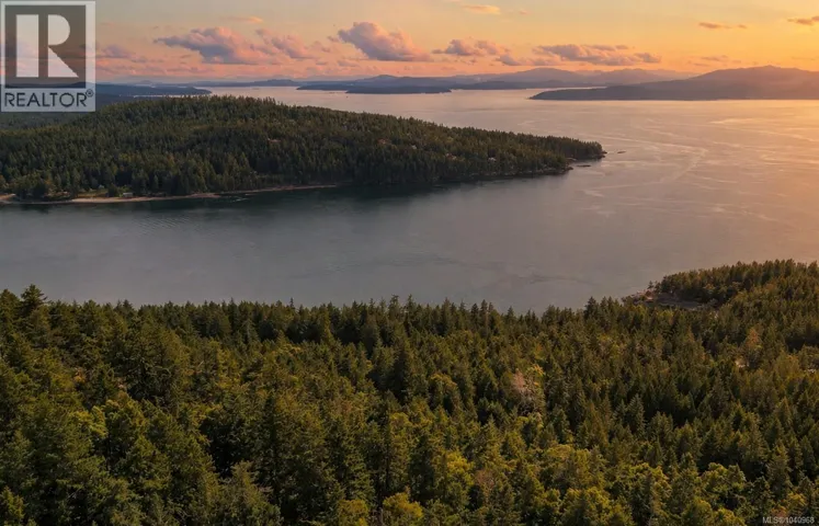 346 Deacon Hill Rd, Mayne Island, British Columbia V0N2J2