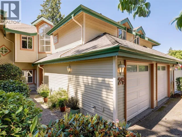 520 Marsett Pl, Saanich, British Columbia V8Z7J1