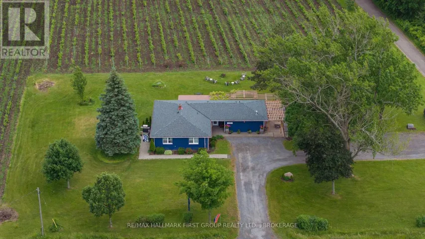 9656 LOYALIST PARKWAY, Greater Napanee (Greater Napanee), Ontario K0H1G0